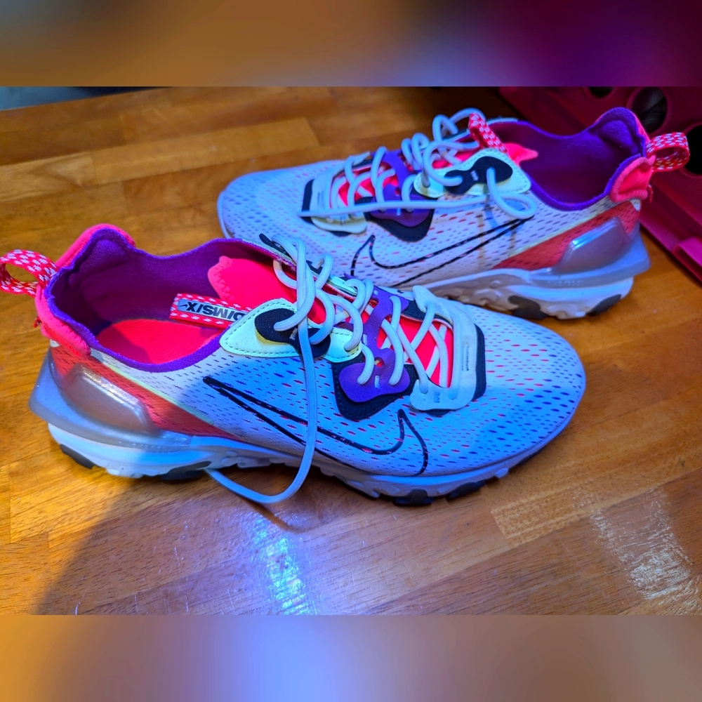 Nike React
